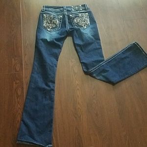 Miss Me- Bootcut- 27 W, 34L